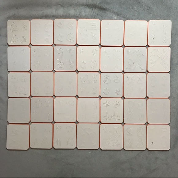 Sizzix Sizzlits 35-die GRAFFITI alphabet dies in case - Picture 7 of 9